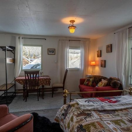Barkerville Meadow Suites In Wells מראה חיצוני תמונה
